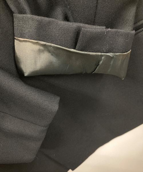 GIORGIO ARMANI（ジョルジオアルマーニ）GIORGIO ARMANI (ジョルジオアルマーニ) テーラードジャケット ブラック サイズ:実寸サイズにてご確認ください。の古着・服飾アイテム