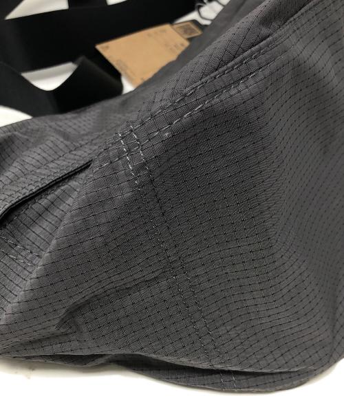 THE NORTH FACE（ザ ノース フェイス）THE NORTH FACE (ザ ノース フェイス) ショルダーバッグ メノウウォーカー グレー サイズ:8L 未使用品の古着・服飾アイテム