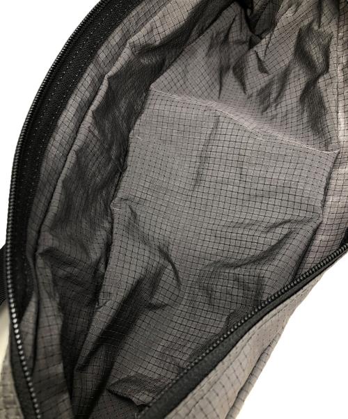 THE NORTH FACE（ザ ノース フェイス）THE NORTH FACE (ザ ノース フェイス) ショルダーバッグ メノウウォーカー グレー サイズ:8L 未使用品の古着・服飾アイテム