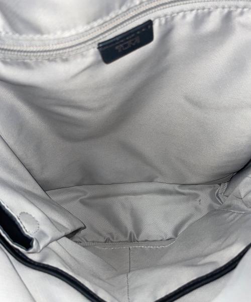 TUMI（トゥミ）TUMI (トゥミ) リュック VOYAGEUR DENVER BACKPACK（ヴォヤジュール デンバー バックパック） ブラック サイズ:実寸サイズにてご確認下さい。の古着・服飾アイテム