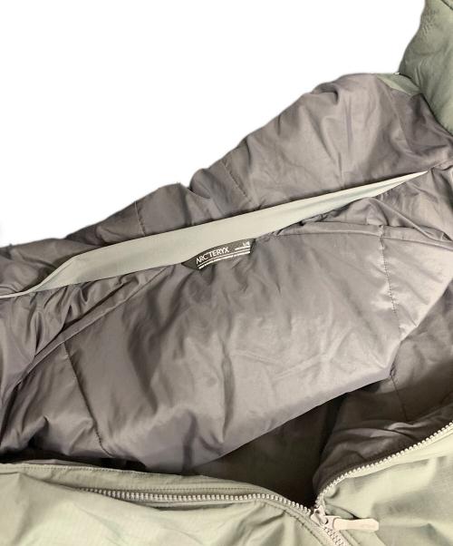 ARC'TERYX（アークテリクス）ARC'TERYX (アークテリクス) 中綿ジャケット ATOM LT HOODY（アトム エルティー フーディ） グレー サイズ:L/Gの古着・服飾アイテム