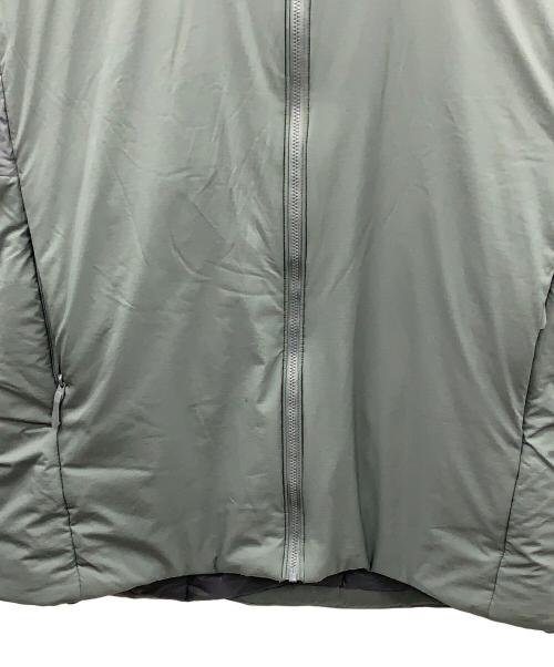ARC'TERYX（アークテリクス）ARC'TERYX (アークテリクス) 中綿ジャケット ATOM LT HOODY（アトム エルティー フーディ） グレー サイズ:L/Gの古着・服飾アイテム