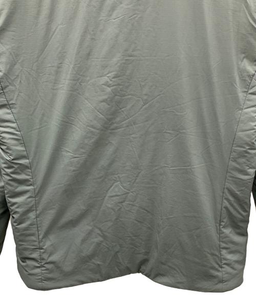 ARC'TERYX（アークテリクス）ARC'TERYX (アークテリクス) 中綿ジャケット ATOM LT HOODY（アトム エルティー フーディ） グレー サイズ:L/Gの古着・服飾アイテム