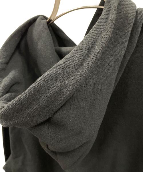 THE BLACK EYE PATCH（ブラックアイパッチ）THE BLACK EYE PATCH (ブラックアイパッチ) プルオーバーパーカー 	ステッカーロゴ ブラック サイズ:XLの古着・服飾アイテム