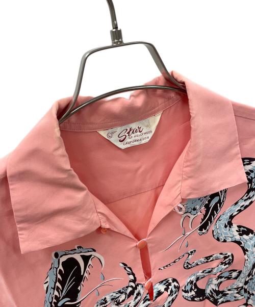 Star OF HOLLYWOOD（スターオブハリウッド）Star OF HOLLYWOOD 半袖シャツ HIGH DENSITY RAYON PULLOVER SHIRT “RATTLE SNAKE”（ハイ デンシティ レーヨン プルオーバー シャツ “ラトルスネーク”） ピンク サイズ:Lの古着・服飾アイテム