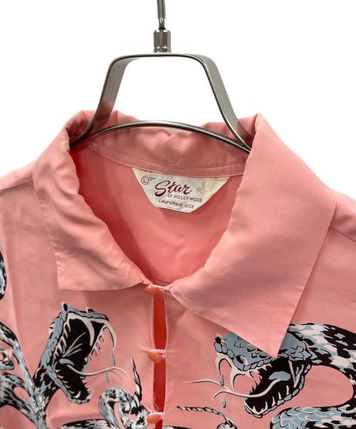 Star OF HOLLYWOOD（スターオブハリウッド）Star OF HOLLYWOOD 半袖シャツ HIGH DENSITY RAYON PULLOVER SHIRT “RATTLE SNAKE”（ハイ デンシティ レーヨン プルオーバー シャツ “ラトルスネーク”） ピンク サイズ:Lの古着・服飾アイテム