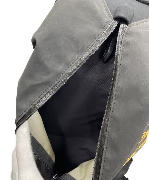 ARC'TERYX（アークテリクス）ARC'TERYX (アークテリクス) リュック アロー22 ブラック サイズ:実寸サイズにてご確認ください。の古着・服飾アイテム