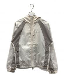 JORDAN（ジョーダン）の古着「ナイロンジャケット Essentials Woven Jacket（エッセンシャル メンズ ウーブン ジャケット）」｜グレー