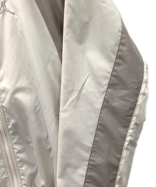 JORDAN（ジョーダン）JORDAN (ジョーダン) ナイロンジャケット Essentials Woven Jacket（エッセンシャル メンズ ウーブン ジャケット） グレー サイズ:Mの古着・服飾アイテム