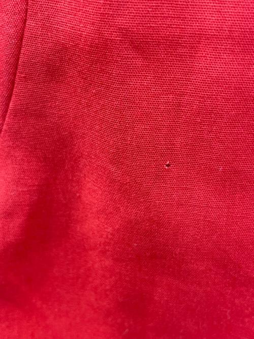 Hilton（ヒルトン）Hilton (ヒルトン) 半袖シャツ The Taming ofthe Shrew（ザ テイミング オブ ザ シュルー） レッド サイズ:SMALLの古着・服飾アイテム