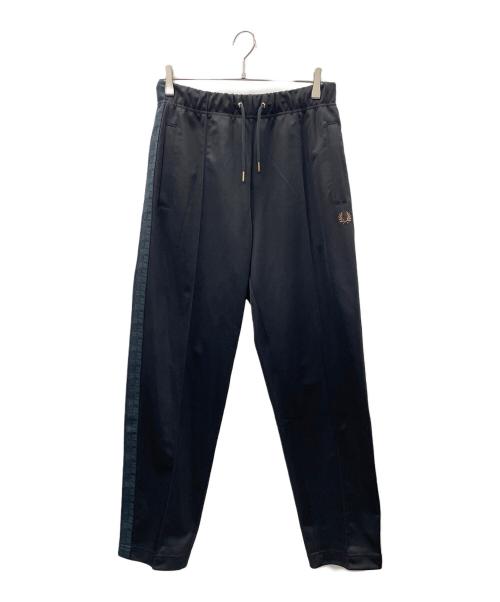 FRED PERRY（フレッドペリー）FRED PERRY (フレッドペリー) トラックパンツ ブラック サイズ:XSの古着・服飾アイテム