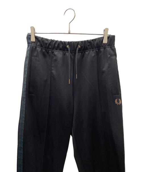 FRED PERRY（フレッドペリー）FRED PERRY (フレッドペリー) トラックパンツ ブラック サイズ:XSの古着・服飾アイテム