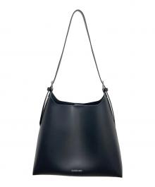 CHARLES & KEITH（チャールズアンドキース）の古着「バッグ ダブルバックル トラペーズホーボーバッグ」｜ブラック