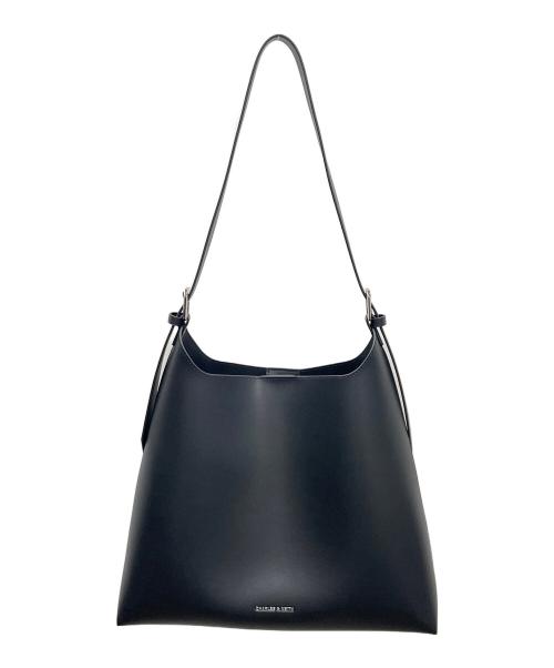 CHARLES & KEITH（チャールズアンドキース）CHARLES & KEITH (チャールズアンドキース) バッグ ダブルバックル トラペーズホーボーバッグ ブラック サイズ:実寸サイズにてご確認ください。の古着・服飾アイテム