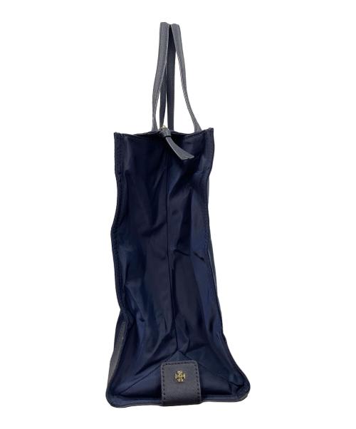 TORY BURCH（トリーバーチ）TORY BURCH (トリーバーチ) 折りたたみトートバッグ ELLA PACKABLE TOTE（エラ パッカブル トートバッグ） ネイビー サイズ:実寸サイズにてご確認下さい。の古着・服飾アイテム