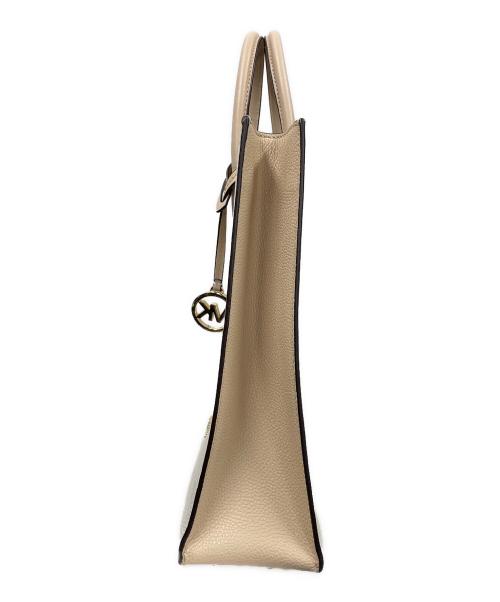 MICHAEL KORS（マイケルコース）MICHAEL KORS (マイケルコース) トートバッグ アイボリー サイズ:実寸サイズにてご確認ください。の古着・服飾アイテム