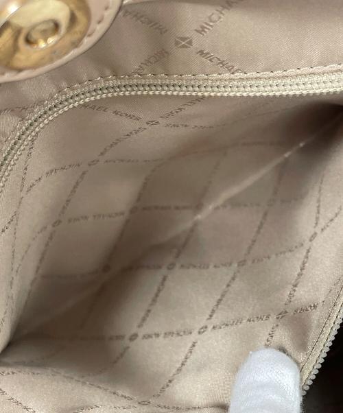 MICHAEL KORS（マイケルコース）MICHAEL KORS (マイケルコース) トートバッグ アイボリー サイズ:実寸サイズにてご確認ください。の古着・服飾アイテム