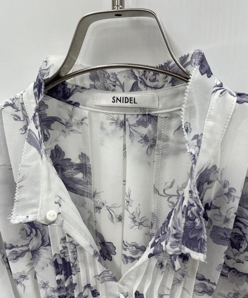 Snidel（スナイデル）Snidel (スナイデル) プリーツプリントワンピース ホワイト×パープル サイズ:1の古着・服飾アイテム