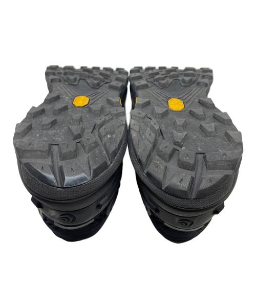 topo athletic（トポアスレチック）topo athletic (トポアスレチック) ランニングシューズ ULTRAVENTURE2（ウルトラベンチャー 2） ブラック サイズ:US8.5の古着・服飾アイテム