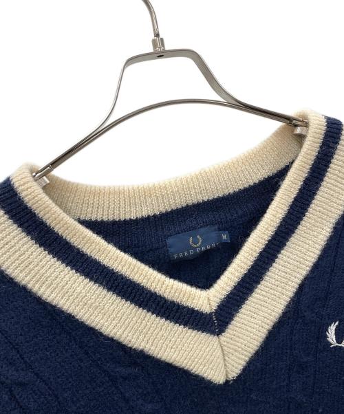 FRED PERRY（フレッドペリー）FRED PERRY (フレッドペリー) ニット ネイビー サイズ:Mの古着・服飾アイテム