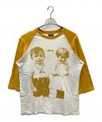 stussyステューシー）の古着「ラグランTシャツ KIDS PHOTO TEE（キッズ フォト ティー）」｜マスタード×ホワイト