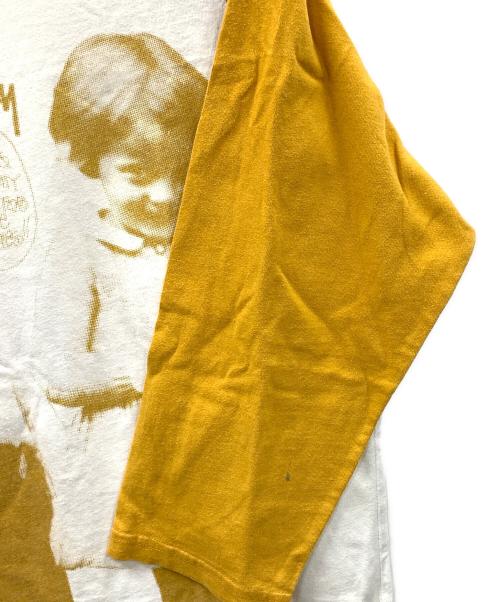 stussy（ステューシー）stussy (ステューシー) ラグランTシャツ KIDS PHOTO TEE（キッズ フォト ティー） マスタード×ホワイト サイズ:Lの古着・服飾アイテム