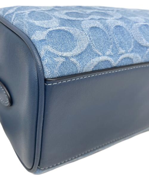 COACH（コーチ）COACH (コーチ) ショルダーバッグ アクセル クロスボディ バッグ・シグネチャー デニム スカイブルー サイズ:実寸サイズににてご確認ください。の古着・服飾アイテム