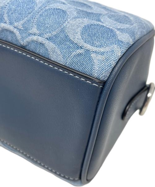 COACH（コーチ）COACH (コーチ) ショルダーバッグ アクセル クロスボディ バッグ・シグネチャー デニム スカイブルー サイズ:実寸サイズににてご確認ください。の古着・服飾アイテム