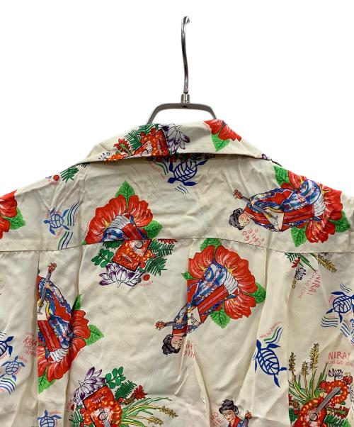 Sun Surf（サンサーフ）Sun Surf (サンサーフ) アロハシャツ Begin ニライカナイ 一五一会 ベージュ サイズ:Mの古着・服飾アイテム