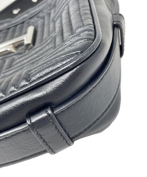 TOD'S（トッズ）TOD'S (トッズ) レザーショルダーバッグ ダブルT ブラック サイズ:実寸サイズにてご確認ください。の古着・服飾アイテム