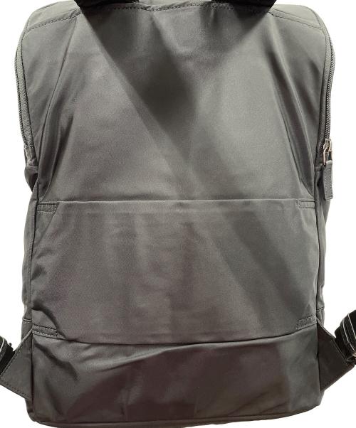 TUMI（トゥミ）TUMI (トゥミ) バッグ Voyageur Sacha Flap Backpack（ボヤージュ サシャ フラップ バックパック） ブラック サイズ:実寸サイズにてご確認下さい。の古着・服飾アイテム