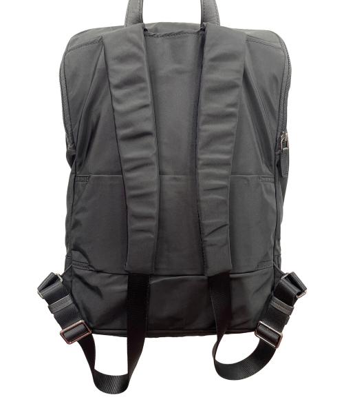 TUMI（トゥミ）TUMI (トゥミ) バッグ Voyageur Sacha Flap Backpack（ボヤージュ サシャ フラップ バックパック） ブラック サイズ:実寸サイズにてご確認下さい。の古着・服飾アイテム