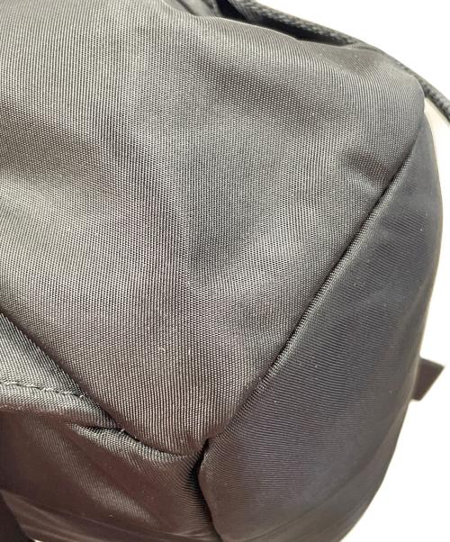 TUMI（トゥミ）TUMI (トゥミ) バッグ Voyageur Sacha Flap Backpack（ボヤージュ サシャ フラップ バックパック） ブラック サイズ:実寸サイズにてご確認下さい。の古着・服飾アイテム