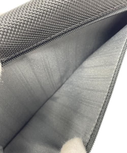 TUMI（トゥミ）TUMI (トゥミ) 2つ折り財布 ブラック サイズ:実寸サイズにてご確認ください。の古着・服飾アイテム