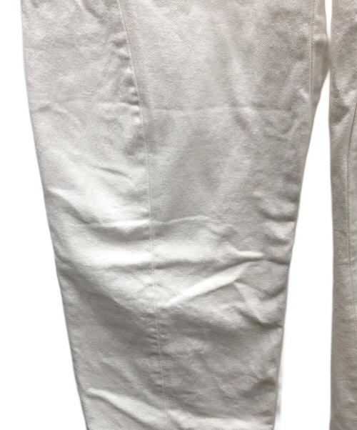 jacquemus（ジャックムス）jacquemus (ジャックムス) パンツ The Scala de-Nîmes denim pants（ザ スカラ ル ド ニーム デニムパンツ） ホワイト サイズ:29の古着・服飾アイテム
