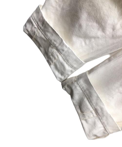 jacquemus（ジャックムス）jacquemus (ジャックムス) パンツ The Scala de-Nîmes denim pants（ザ スカラ ル ド ニーム デニムパンツ） ホワイト サイズ:29の古着・服飾アイテム