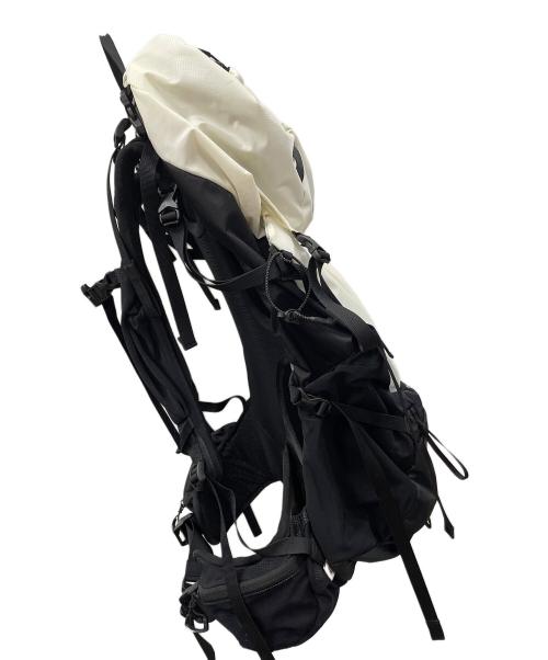 THE NORTH FACE（ザ ノース フェイス）THE NORTH FACE (ザ ノース フェイス) バックパック OURANOS 35（ウラノス 35） アイボリー×ブラック サイズ:実寸サイズにてご確認下さい。の古着・服飾アイテム