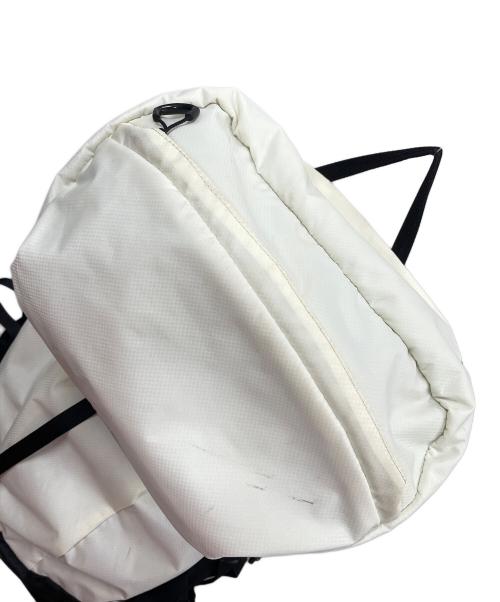 THE NORTH FACE（ザ ノース フェイス）THE NORTH FACE (ザ ノース フェイス) バックパック OURANOS 35（ウラノス 35） アイボリー×ブラック サイズ:実寸サイズにてご確認下さい。の古着・服飾アイテム