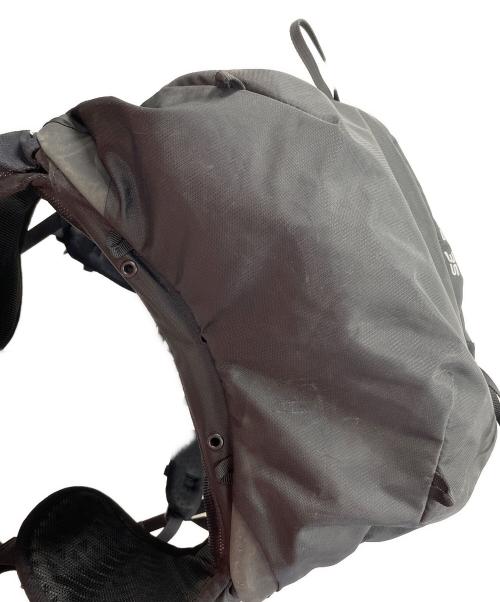 THE NORTH FACE（ザ ノース フェイス）THE NORTH FACE (ザ ノース フェイス) バックパック OURANOS 35（ウラノス 35） アイボリー×ブラック サイズ:実寸サイズにてご確認下さい。の古着・服飾アイテム