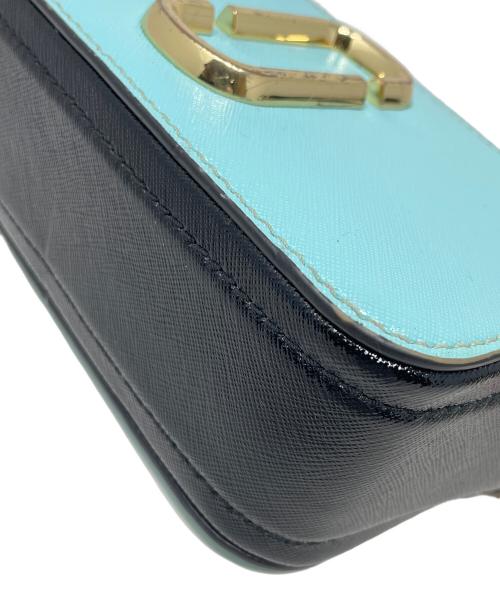 MARC JACOBS（マークジェイコブス）MARC JACOBS (マークジェイコブス) PLAY BOY (プレイボーイ) ショルダーバッグ スカイブルー×レッド サイズ:実寸サイズにてご確認ください。の古着・服飾アイテム