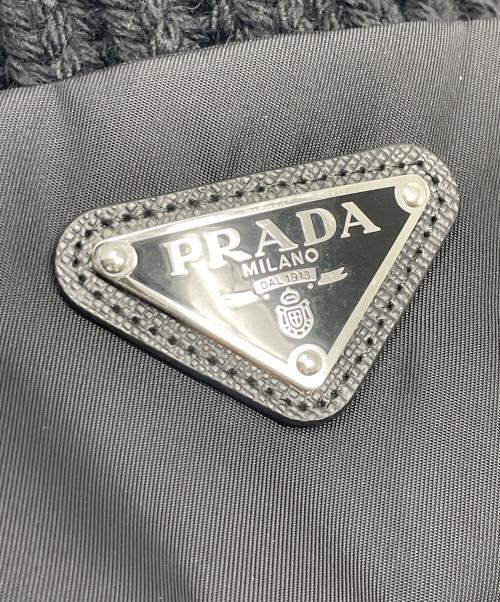 PRADA（プラダ）PRADA (プラダ) ロゴプレート ニット帽 Re-Nylon（リナイロン） ブラック サイズ:CN46cmの古着・服飾アイテム