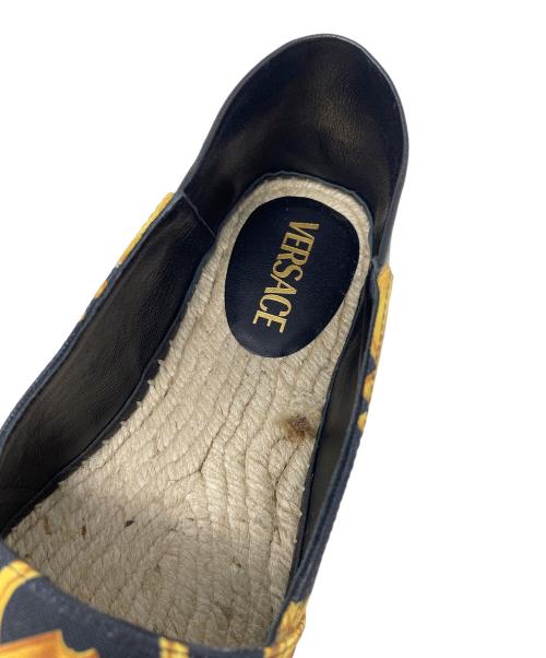 VERSACE（ヴェルサーチ）VERSACE (ヴェルサーチ) スリッポン エスパドリーユ ブラック×イエロー サイズ:41の古着・服飾アイテム