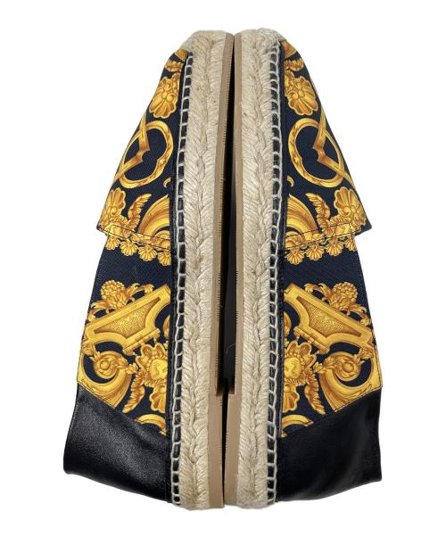 VERSACE（ヴェルサーチ）VERSACE (ヴェルサーチ) スリッポン エスパドリーユ ブラック×イエロー サイズ:41の古着・服飾アイテム
