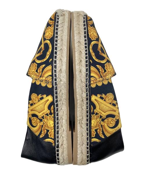 VERSACE（ヴェルサーチ）VERSACE (ヴェルサーチ) スリッポン エスパドリーユ ブラック×イエロー サイズ:41の古着・服飾アイテム