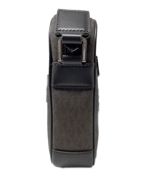 MICHAEL KORS（マイケルコース）MICHAEL KORS (マイケルコース) ショルダーバッグ SLIM FLIGHT BAG（スリム フライト バッグ） ブラウン サイズ:実寸サイズにてご確認ください。の古着・服飾アイテム
