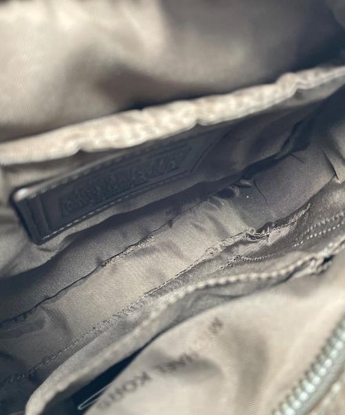 MICHAEL KORS（マイケルコース）MICHAEL KORS (マイケルコース) ショルダーバッグ SLIM FLIGHT BAG（スリム フライト バッグ） ブラウン サイズ:実寸サイズにてご確認ください。の古着・服飾アイテム
