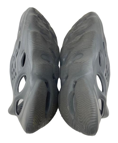 adidas（アディダス）adidas (アディダス) サンダル YEEZY Foam Runner（イージー フォームランナー） グレー サイズ:23.5cmの古着・服飾アイテム