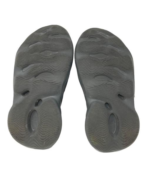 adidas（アディダス）adidas (アディダス) サンダル YEEZY Foam Runner（イージー フォームランナー） グレー サイズ:23.5cmの古着・服飾アイテム