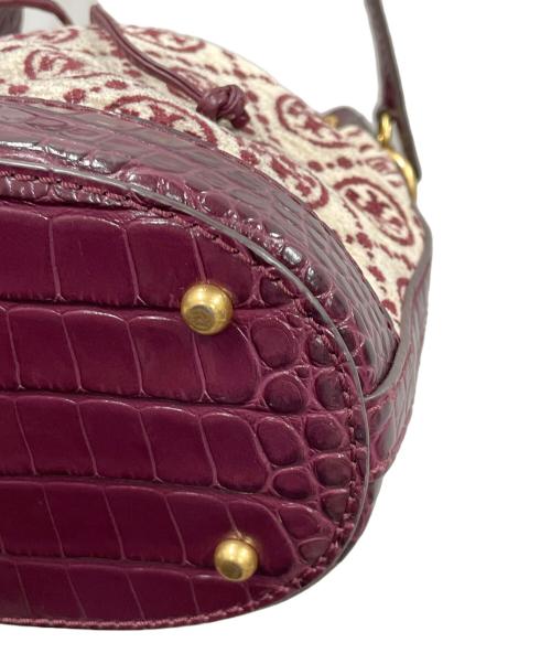 TORY BURCH（トリーバーチ）TORY BURCH (トリーバーチ) 巾着ショルダーバッグ ワインレッド×アイボリー サイズ:実寸サイズにてご確認ください。の古着・服飾アイテム