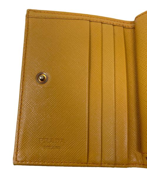 PRADA（プラダ）PRADA (プラダ) 2つ折り財布 オレンジ サイズ:実寸サイズにてご確認ください。の古着・服飾アイテム